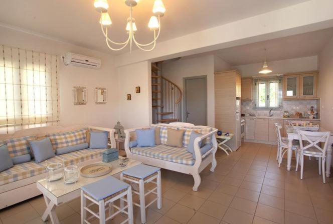 Aeolia Villas Карист Номер фото